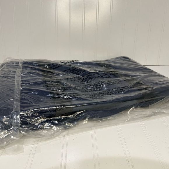 Calvin Klein Defy Prfm Gift Weekender Gwp Gym Bag - Picture 4 of 5